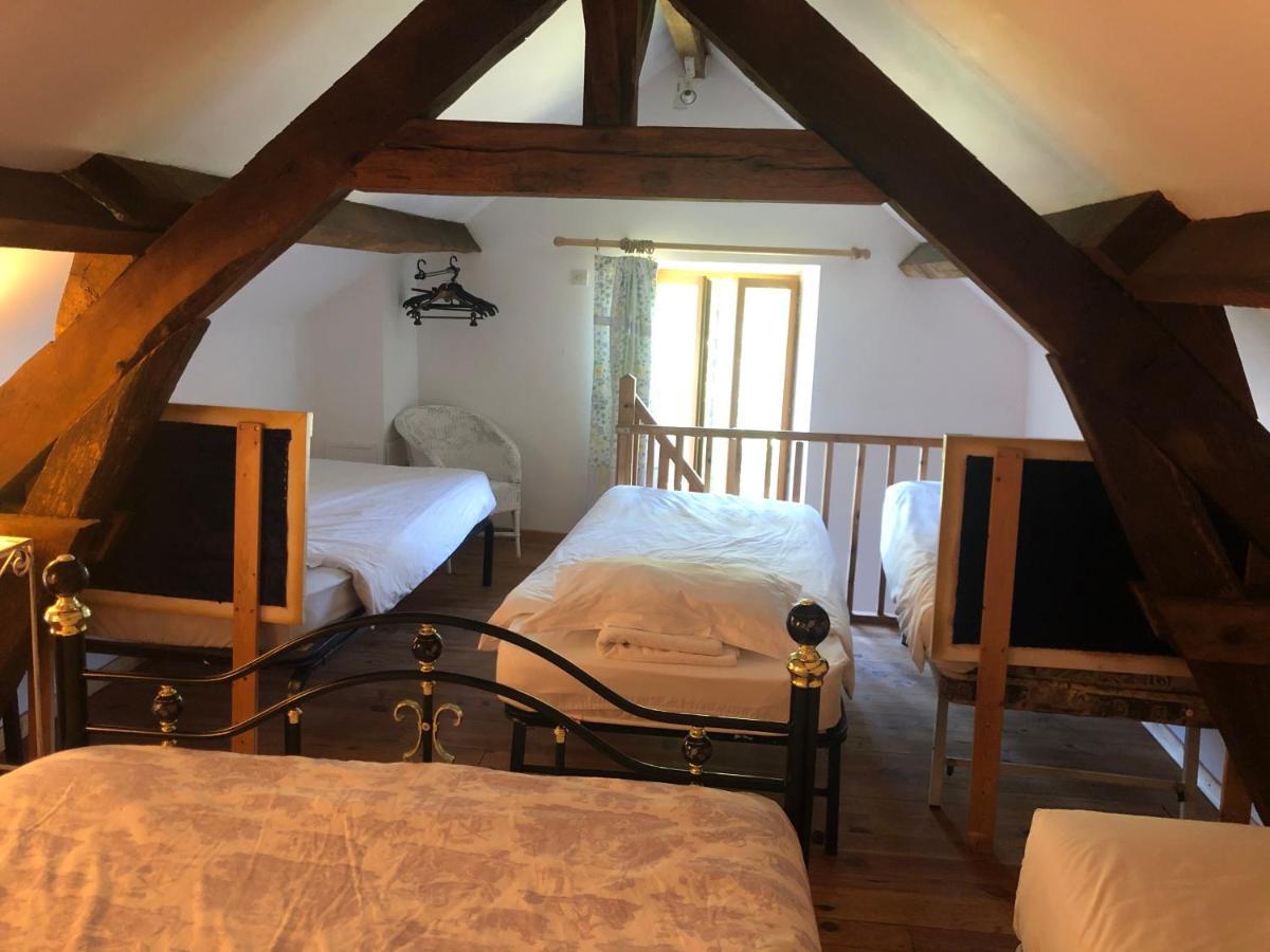 1 Bedroom Tranquil Fishing By The Holiday home *