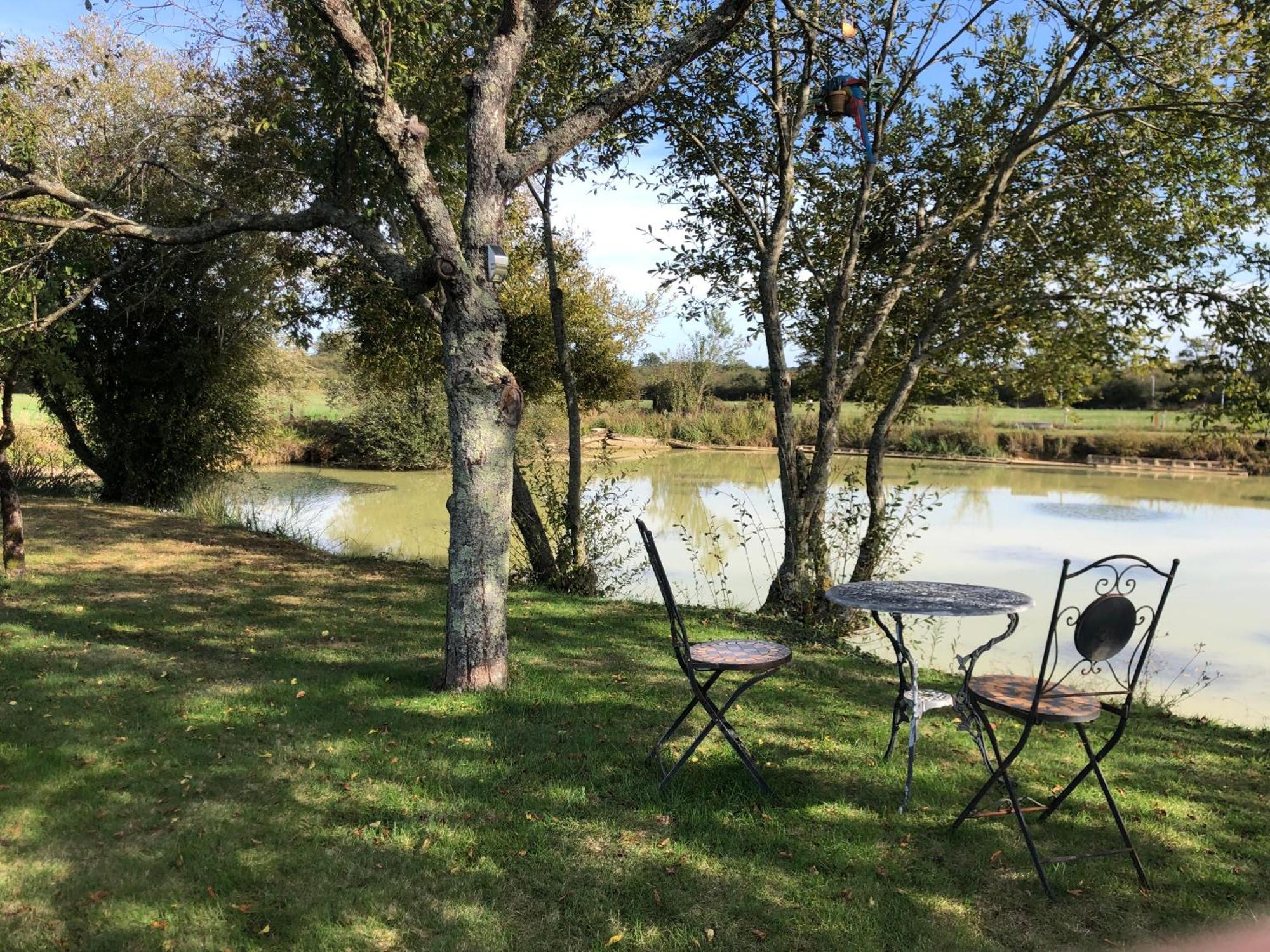 1 Bedroom Tranquil Fishing By The *