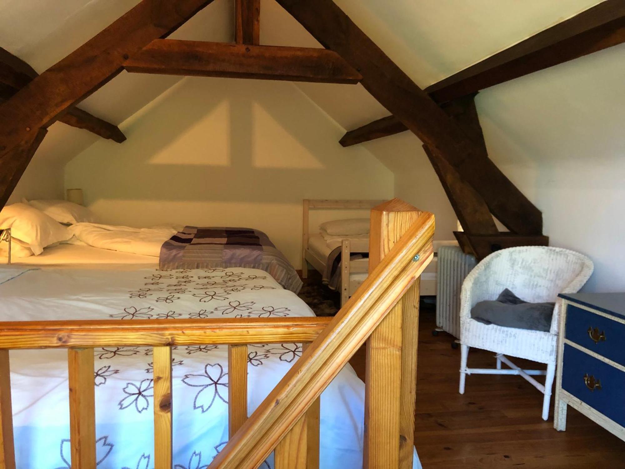 1 Bedroom Tranquil Fishing By The